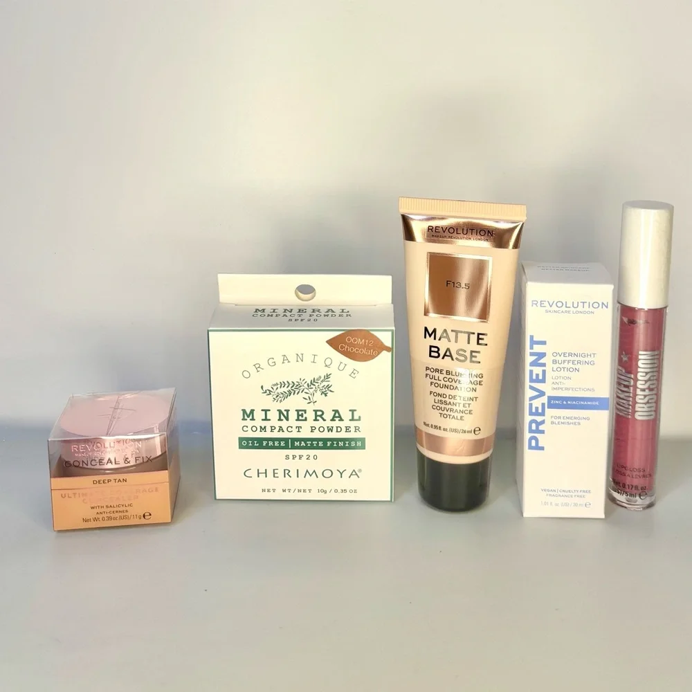 Revolution Bundle for Dark Tan / Brown Neutral Skin Color